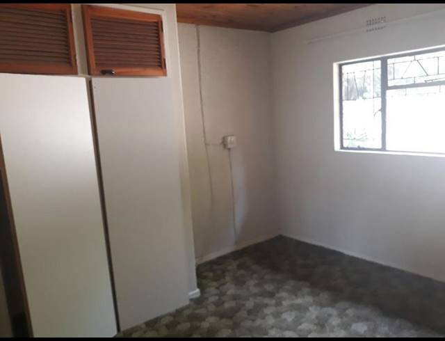 4 BEDROOM HOUSE FOR SALE IN KLOPPERPARK